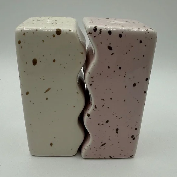 Unique Pink and White Ceramic Wave Salt and Pepper Shakers - Picture 1 of 7